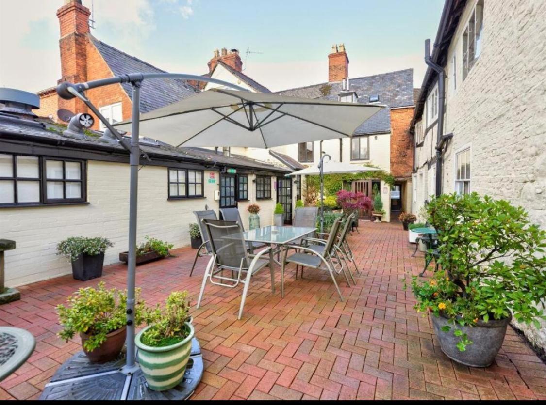 Hotel Sebastians Oswestry Exterior foto