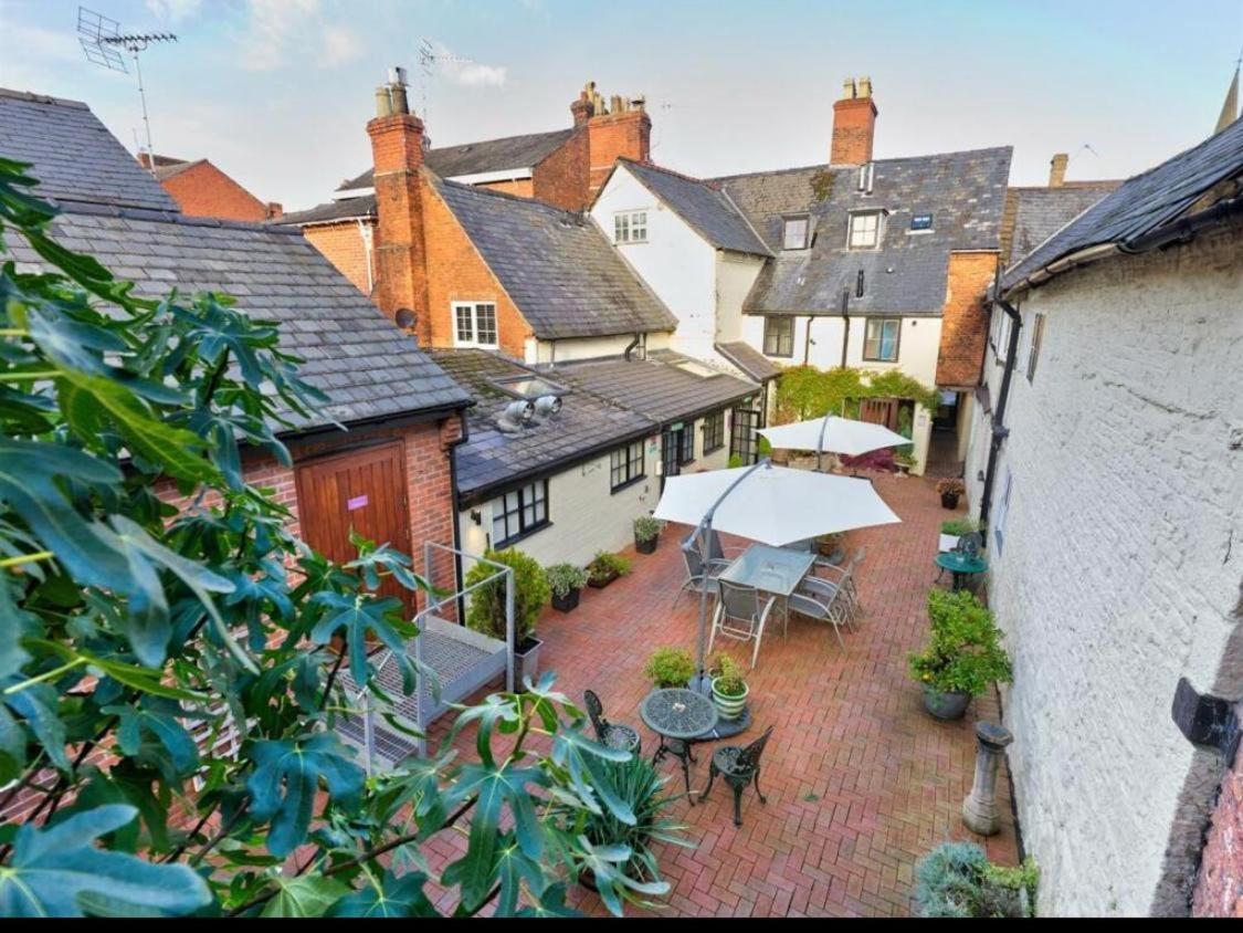 Hotel Sebastians Oswestry Exterior foto